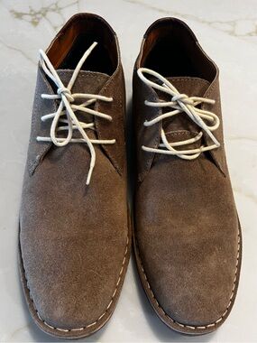 Kenneth Cole Men's Taupe Suede Chukka Boots with White Laces